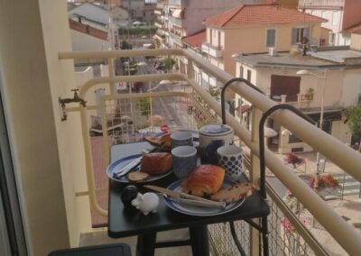 Ontbijt op balkon